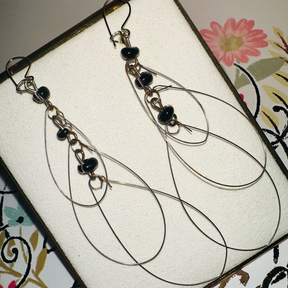 Bundle of 10 Pairs of Earrings - Picture 5 of 10